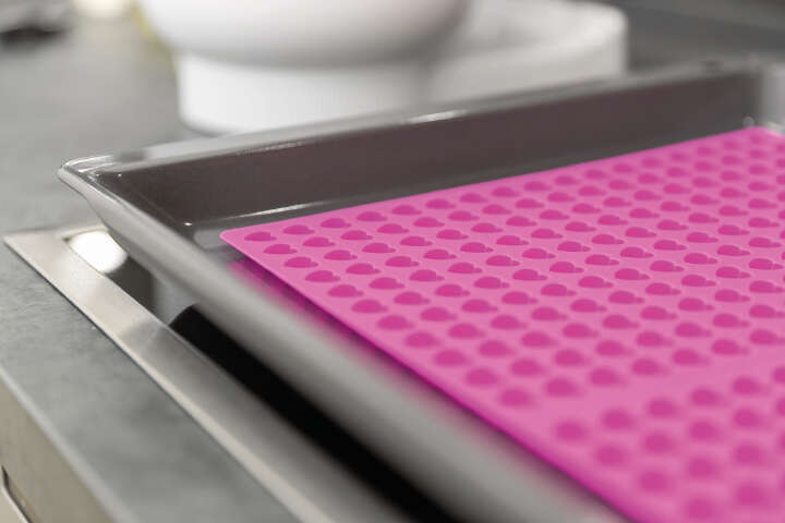 TRIXIE Leckerli Silikon Backmatte Herzen